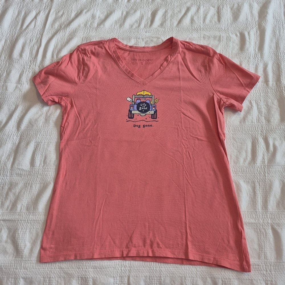 Life Is Good Women's Small V neck coral color Dog Gone tee shirt VGUC